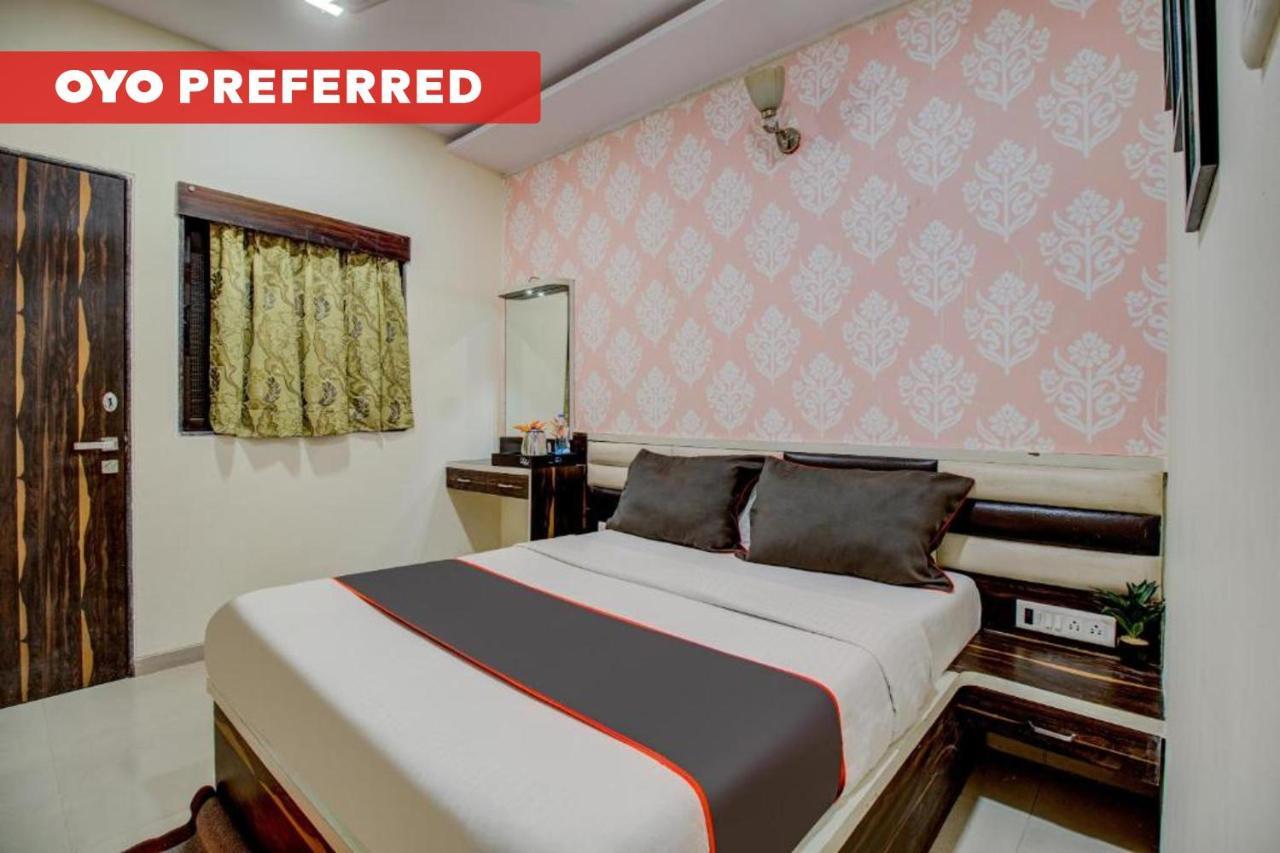 Collection O Golden Tulipz Boutique Hotel Mumbai Bagian luar foto