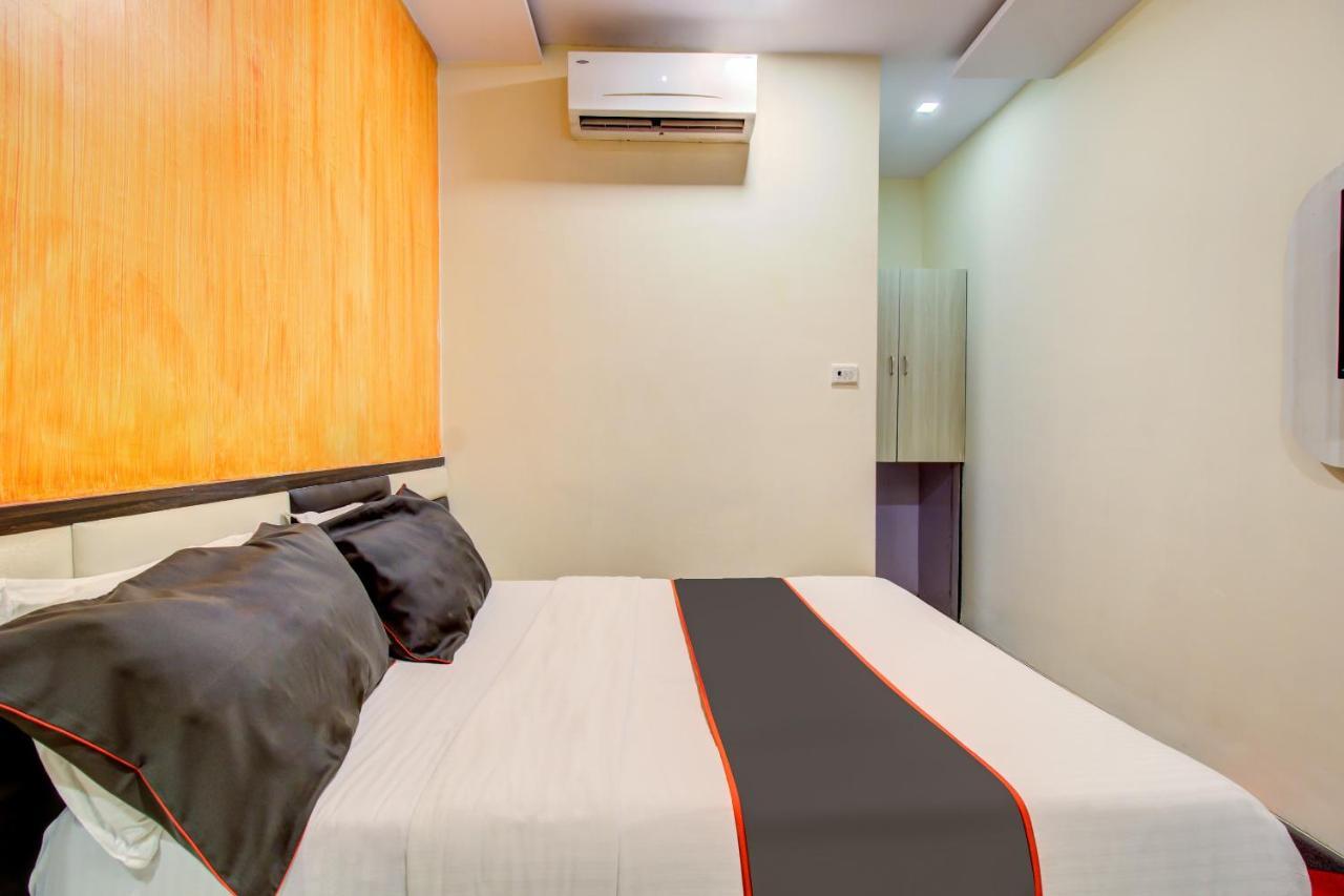 Collection O Golden Tulipz Boutique Hotel Mumbai Bagian luar foto