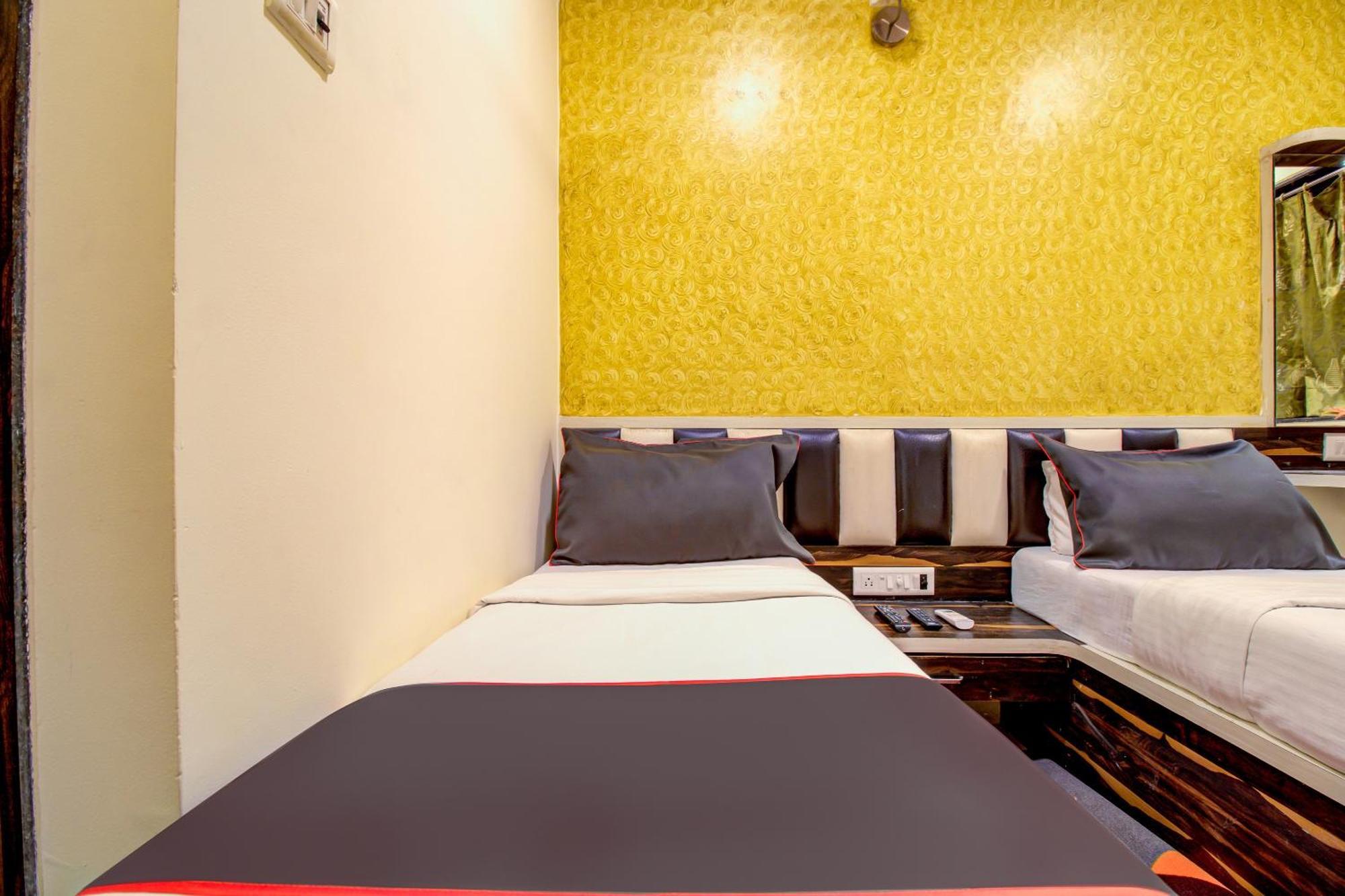 Collection O Golden Tulipz Boutique Hotel Mumbai Bagian luar foto