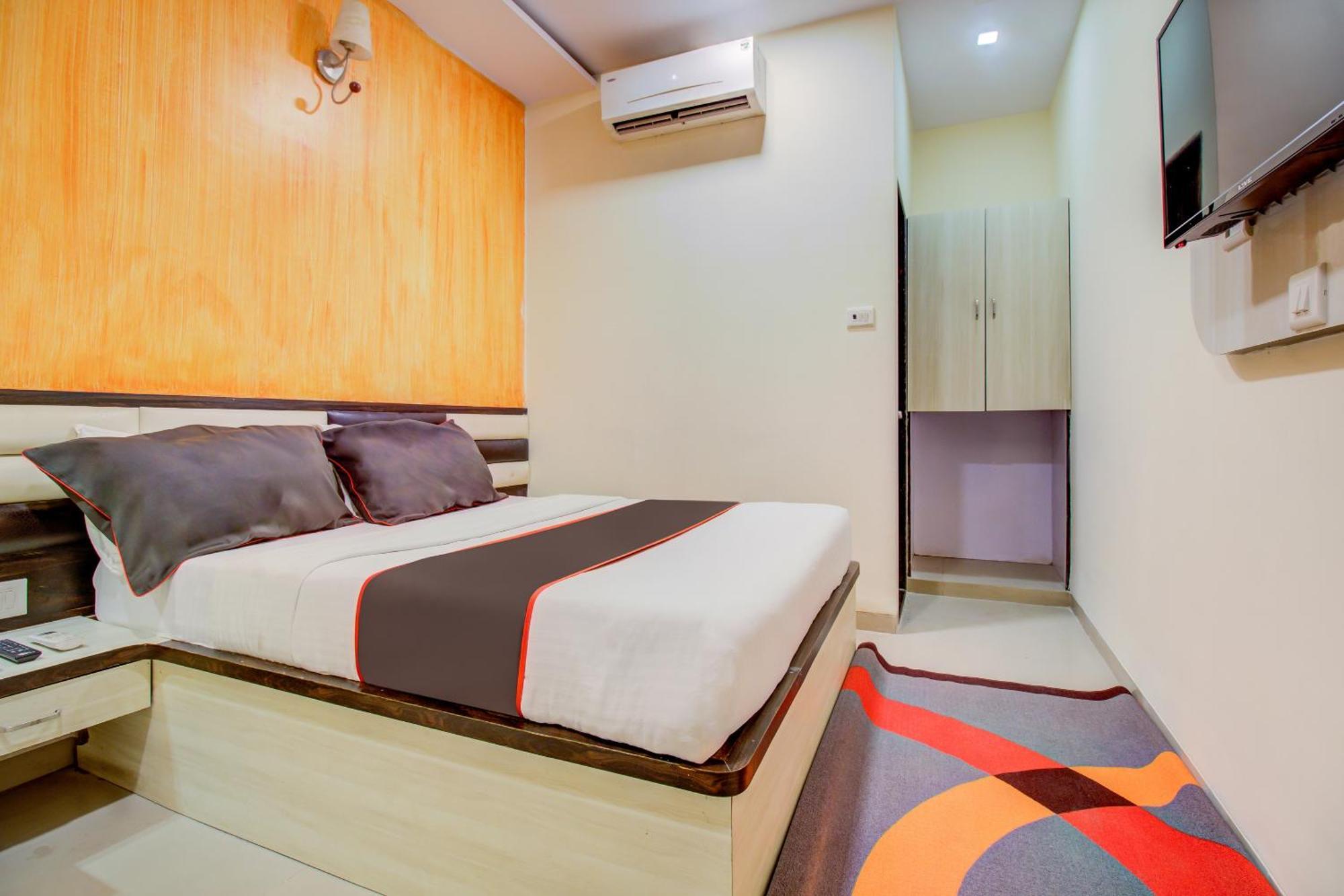 Collection O Golden Tulipz Boutique Hotel Mumbai Bagian luar foto